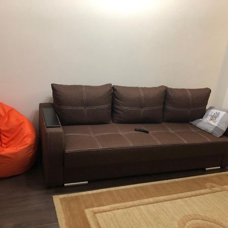 Затишна 2Х Кімнатна Квартира Біля Метро Академмістечко 키예프 외부 사진